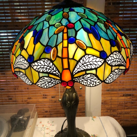Tiffany style table lamp - Picture 5 of 10